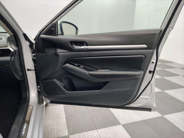 2025 Nissan Altima SL
