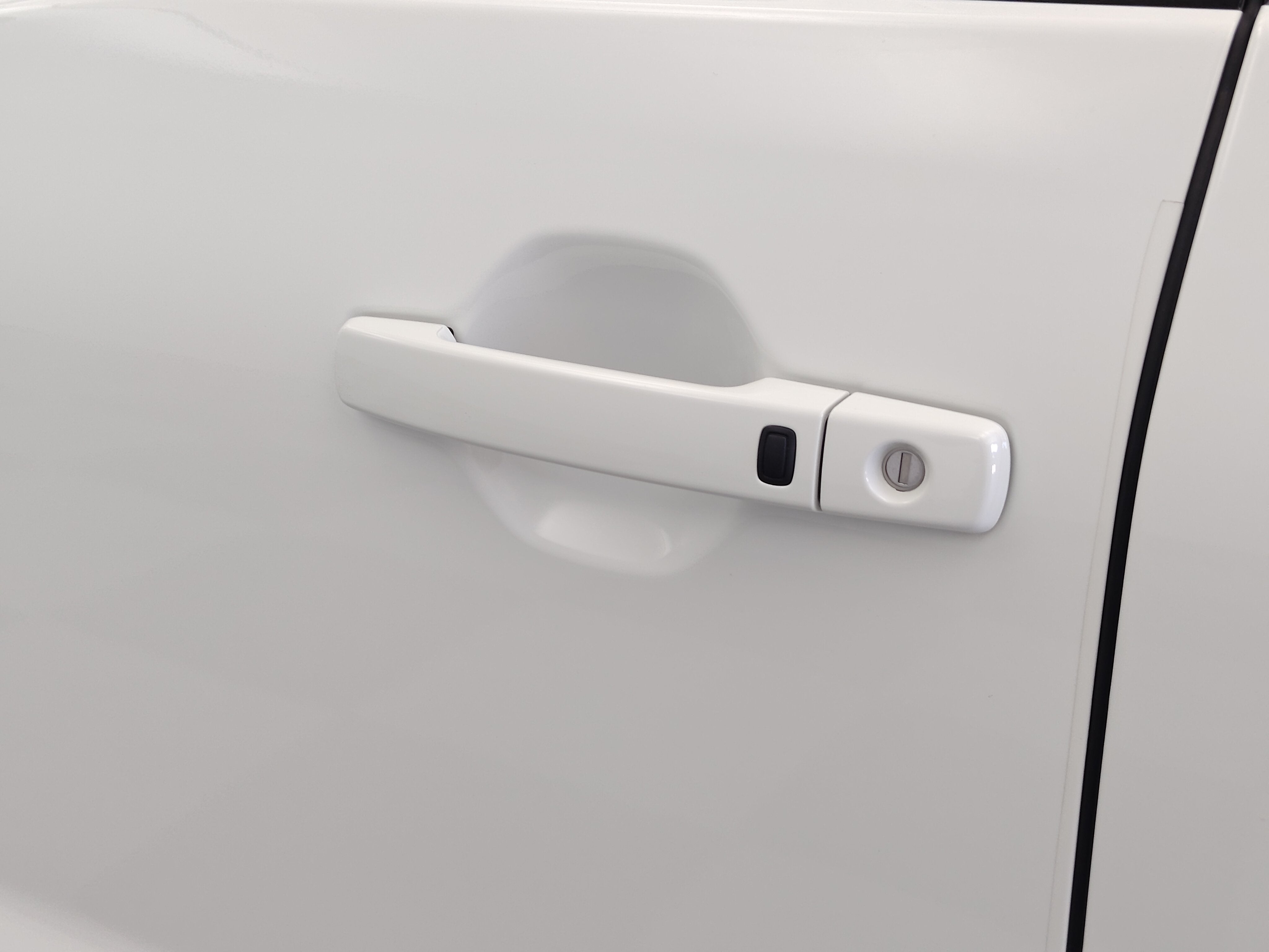 2024 Nissan Frontier SL