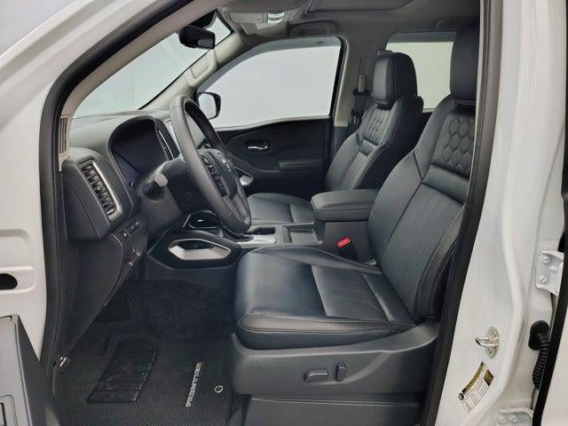 2024 Nissan Frontier SL