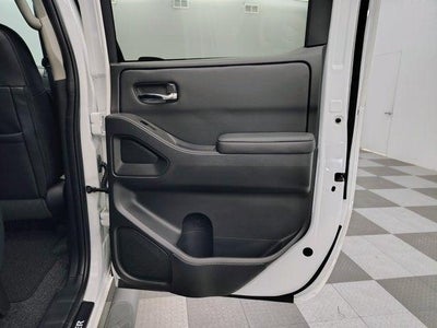 2024 Nissan Frontier SL