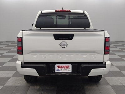 2024 Nissan Frontier SL