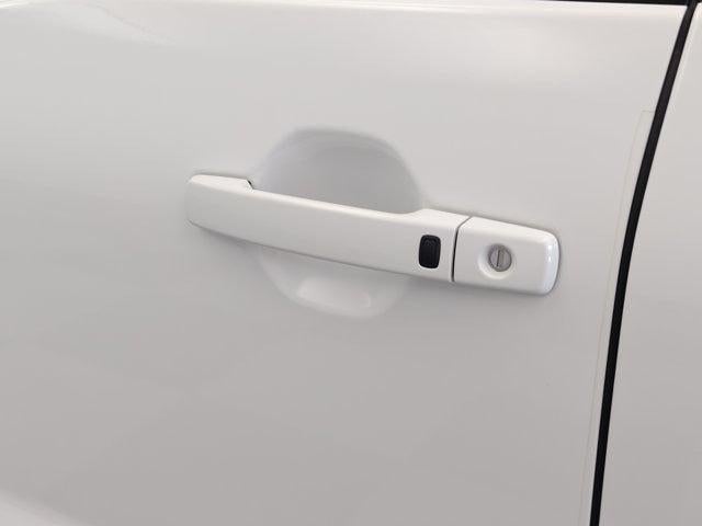 2024 Nissan Frontier SL