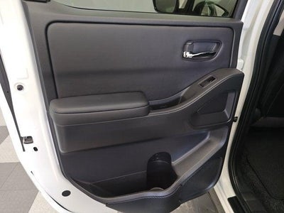 2024 Nissan Frontier SL