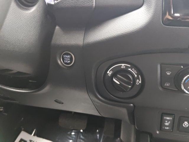 2024 Nissan Frontier SL