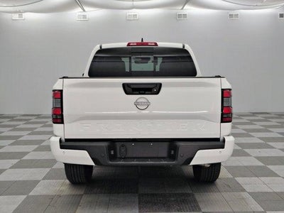 2024 Nissan Frontier SL