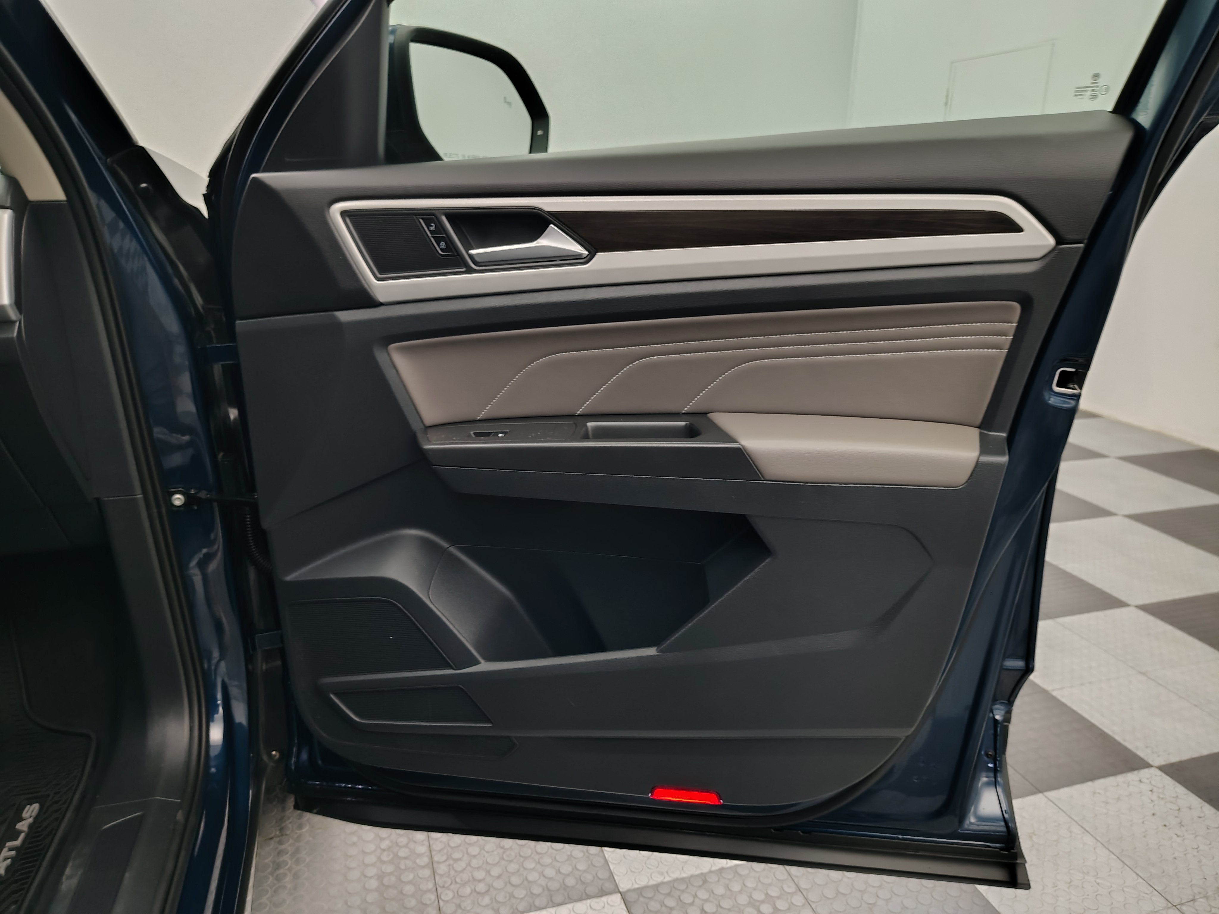 2022 Volkswagen Atlas 2.0T SE