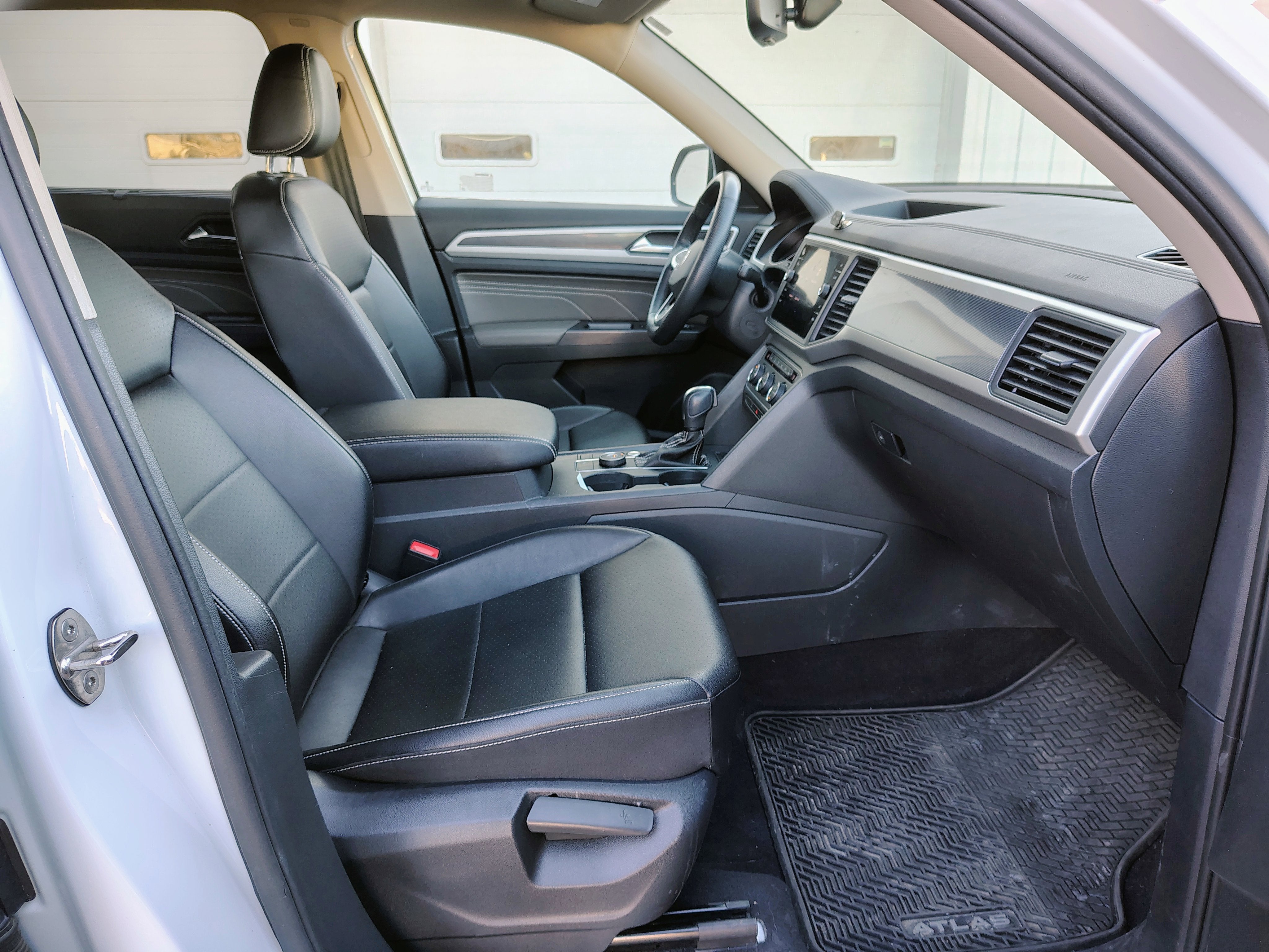 2021 Volkswagen Atlas SE w/Technology R-Line