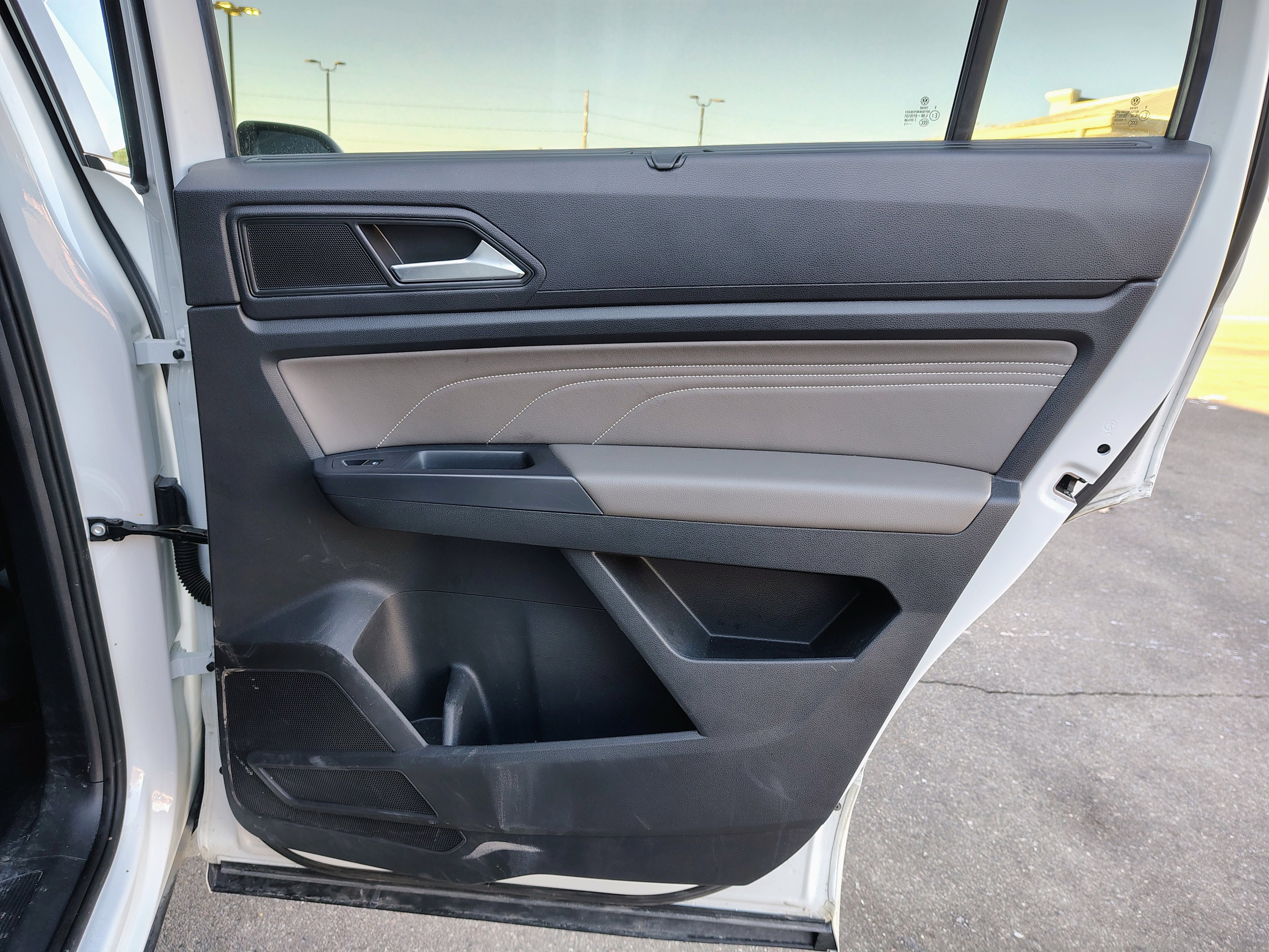 2021 Volkswagen Atlas SE w/Technology R-Line