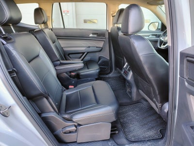 2021 Volkswagen Atlas SE w/Technology R-Line