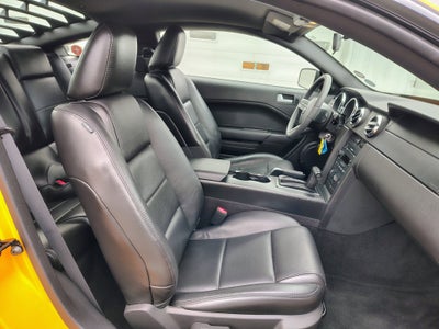 2007 Ford Mustang Deluxe