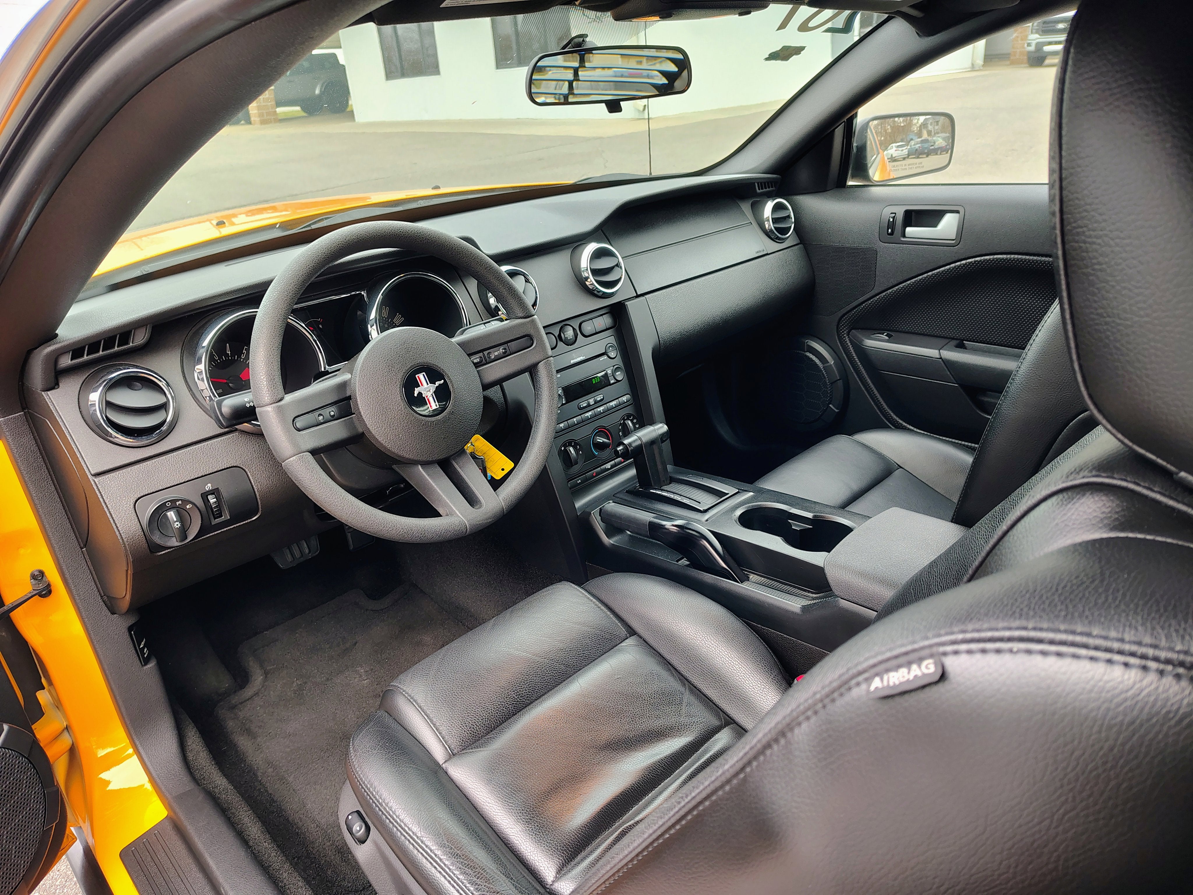 2007 Ford Mustang Deluxe