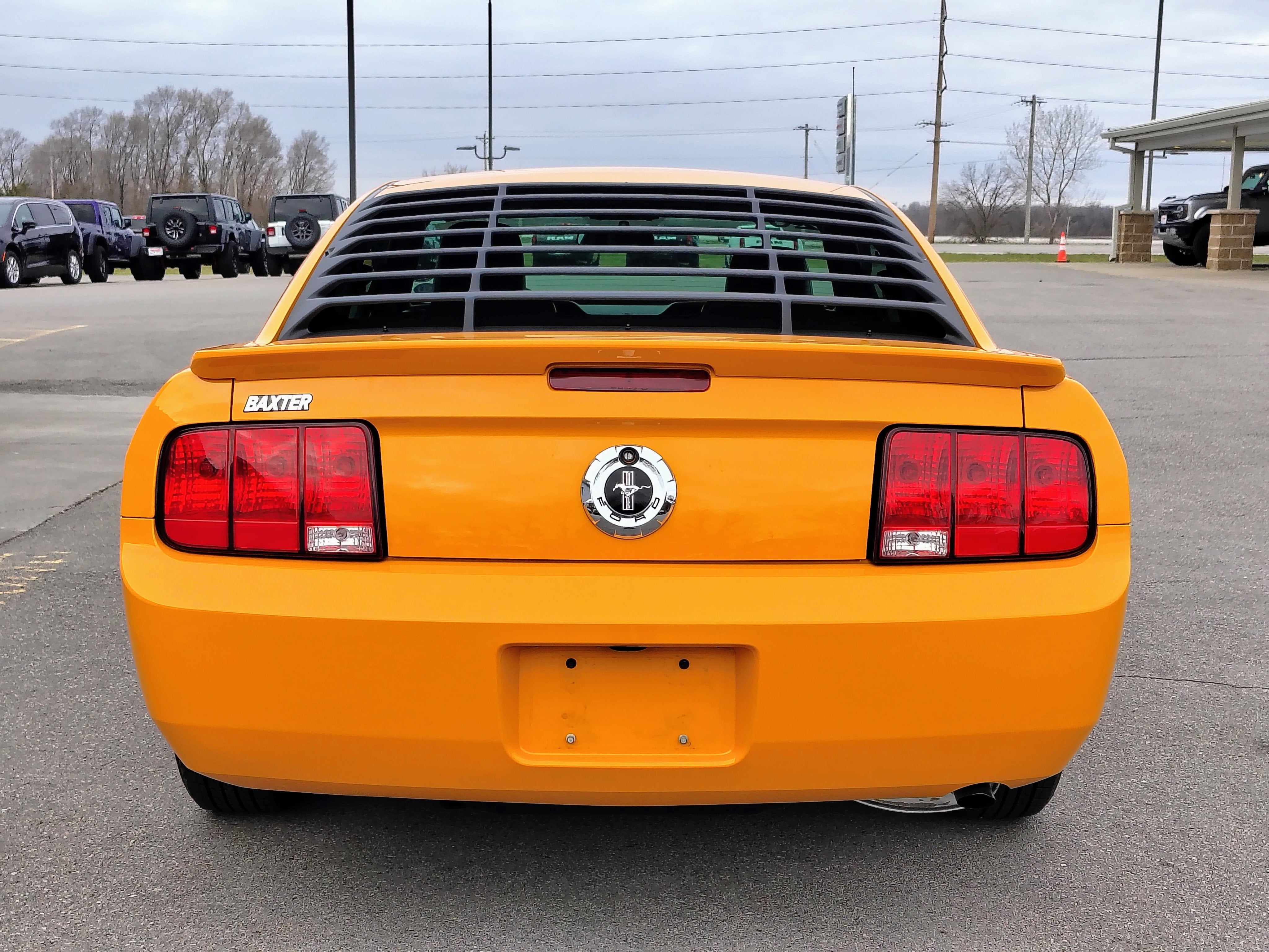 2007 Ford Mustang Deluxe
