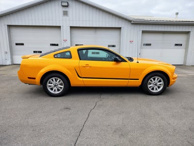 2007 Ford Mustang Deluxe