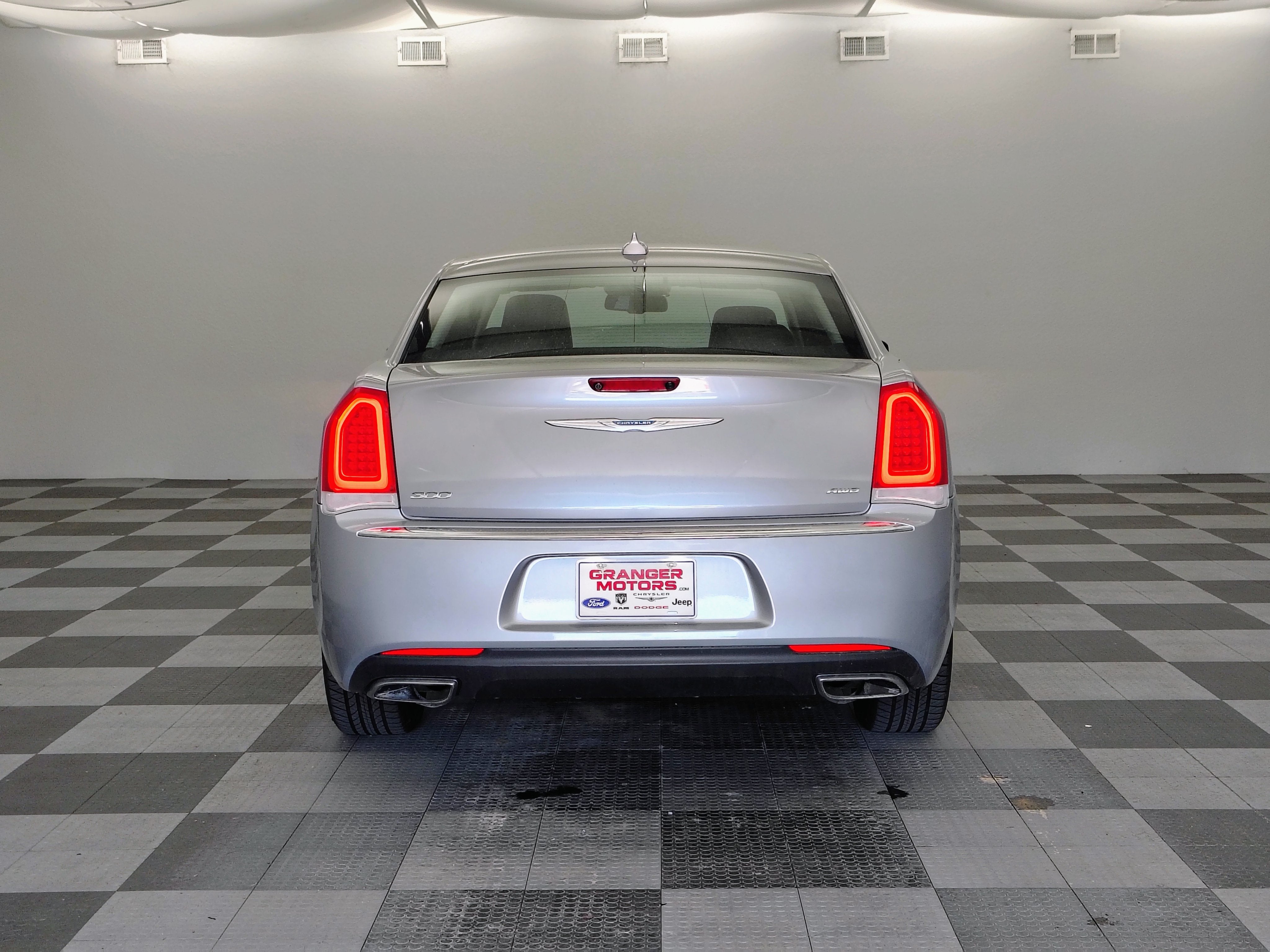 2015 Chrysler 300 Limited