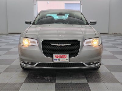 2015 Chrysler 300 Limited