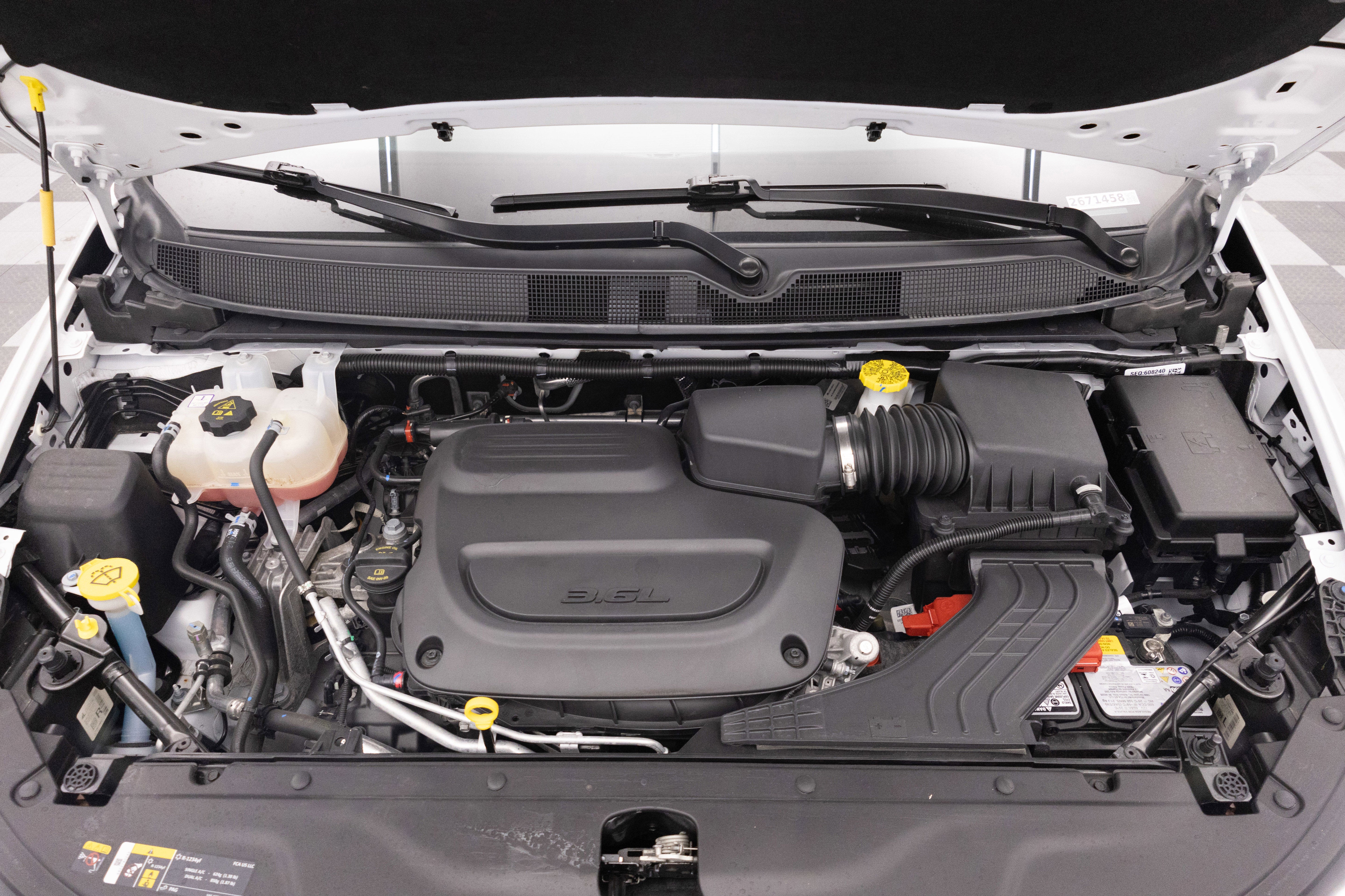 2025 Chrysler Pacifica Select