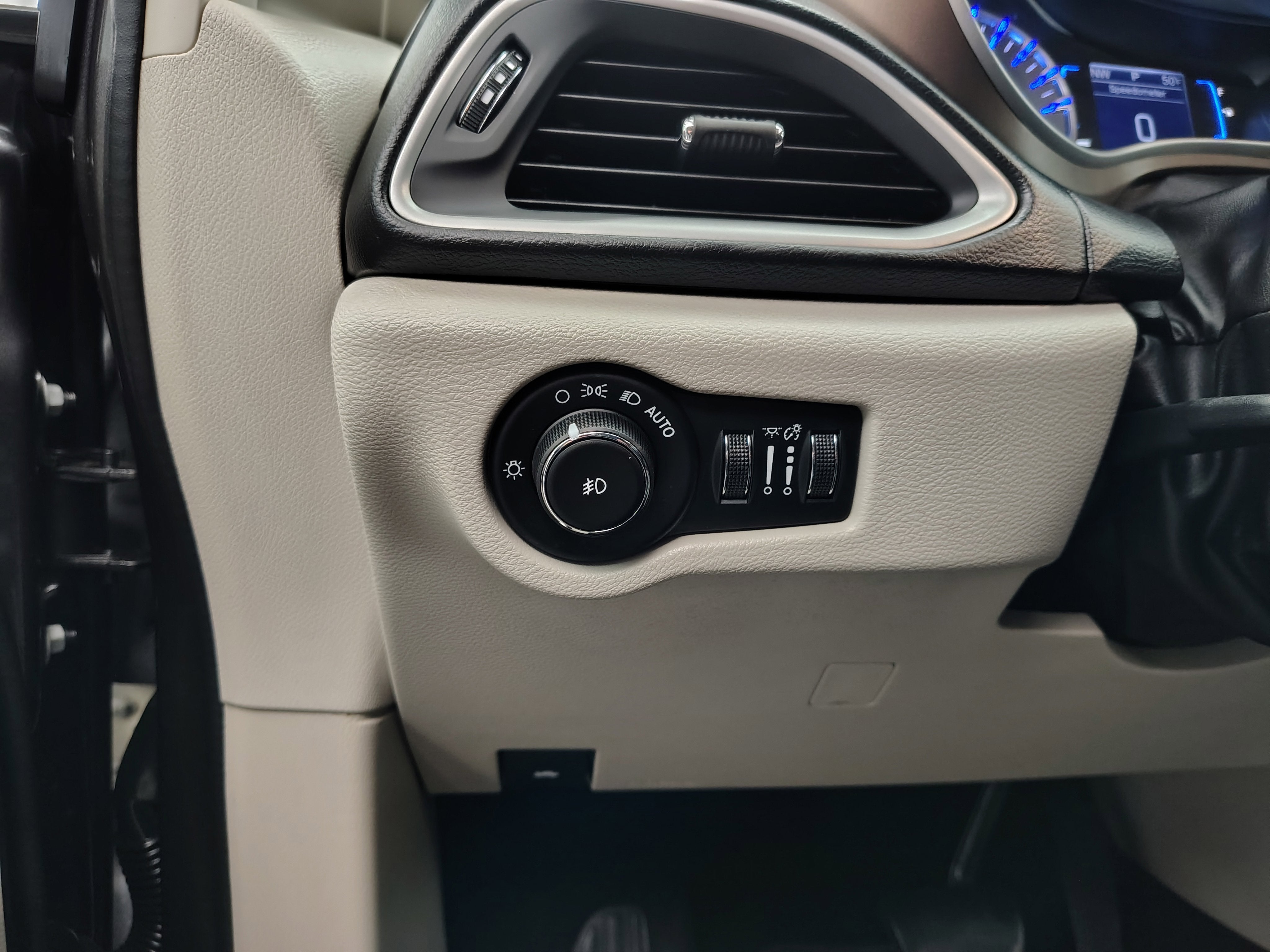 2017 Chrysler Pacifica Touring-L