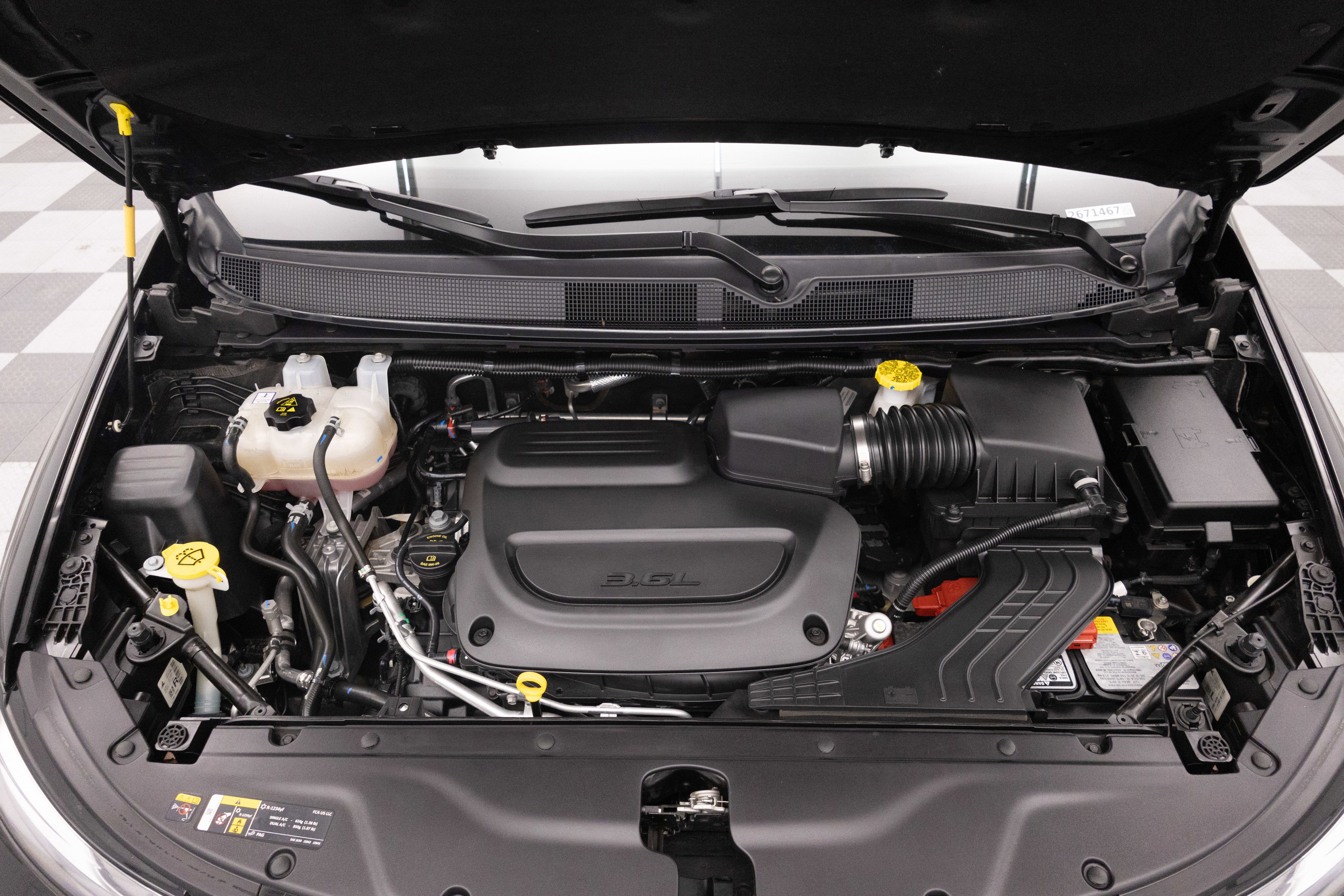 2025 Chrysler Pacifica Select