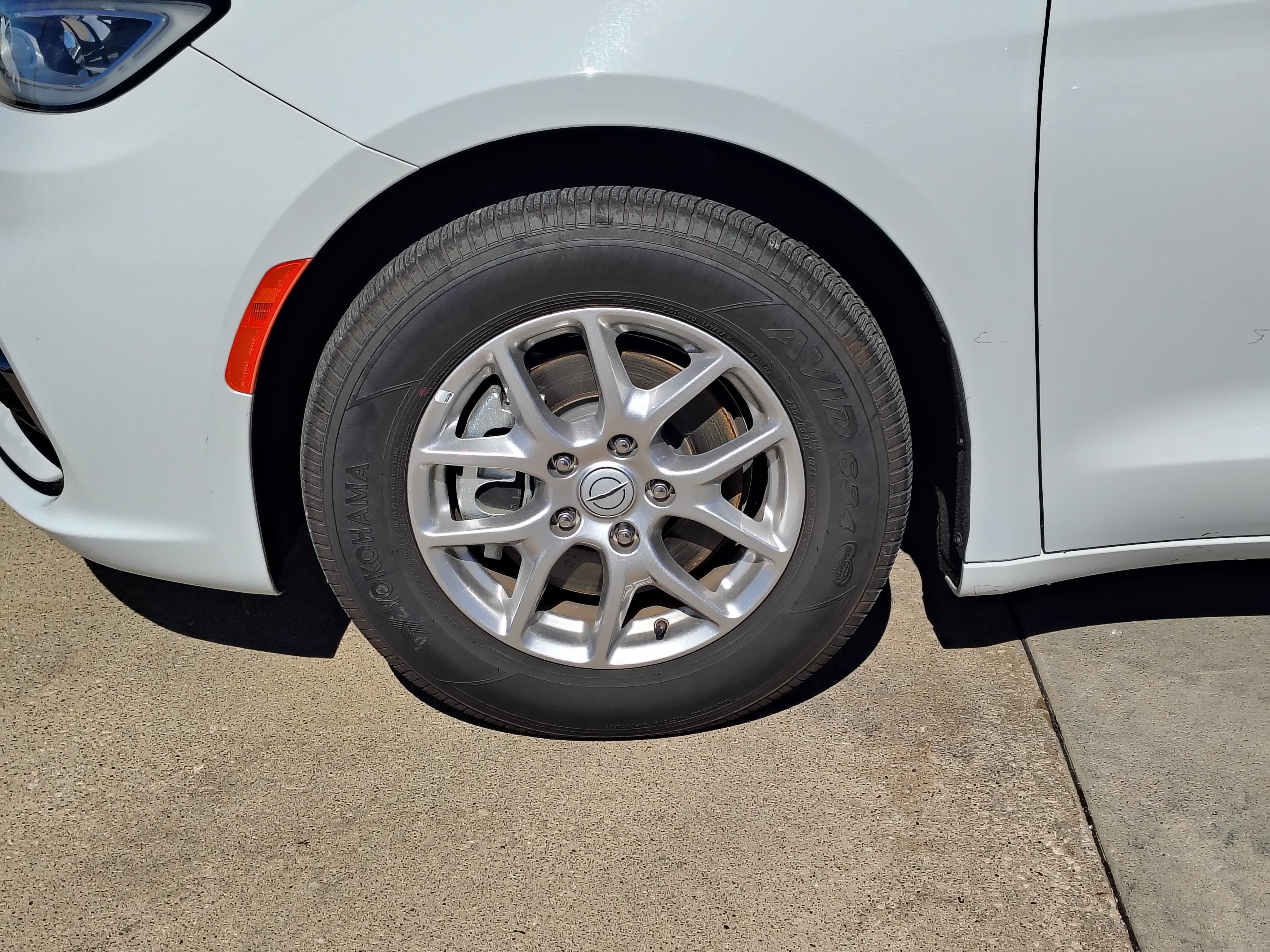 2025 Chrysler Pacifica Select