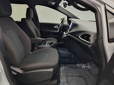 2022 Chrysler Pacifica Touring