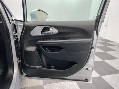 2022 Chrysler Pacifica Touring