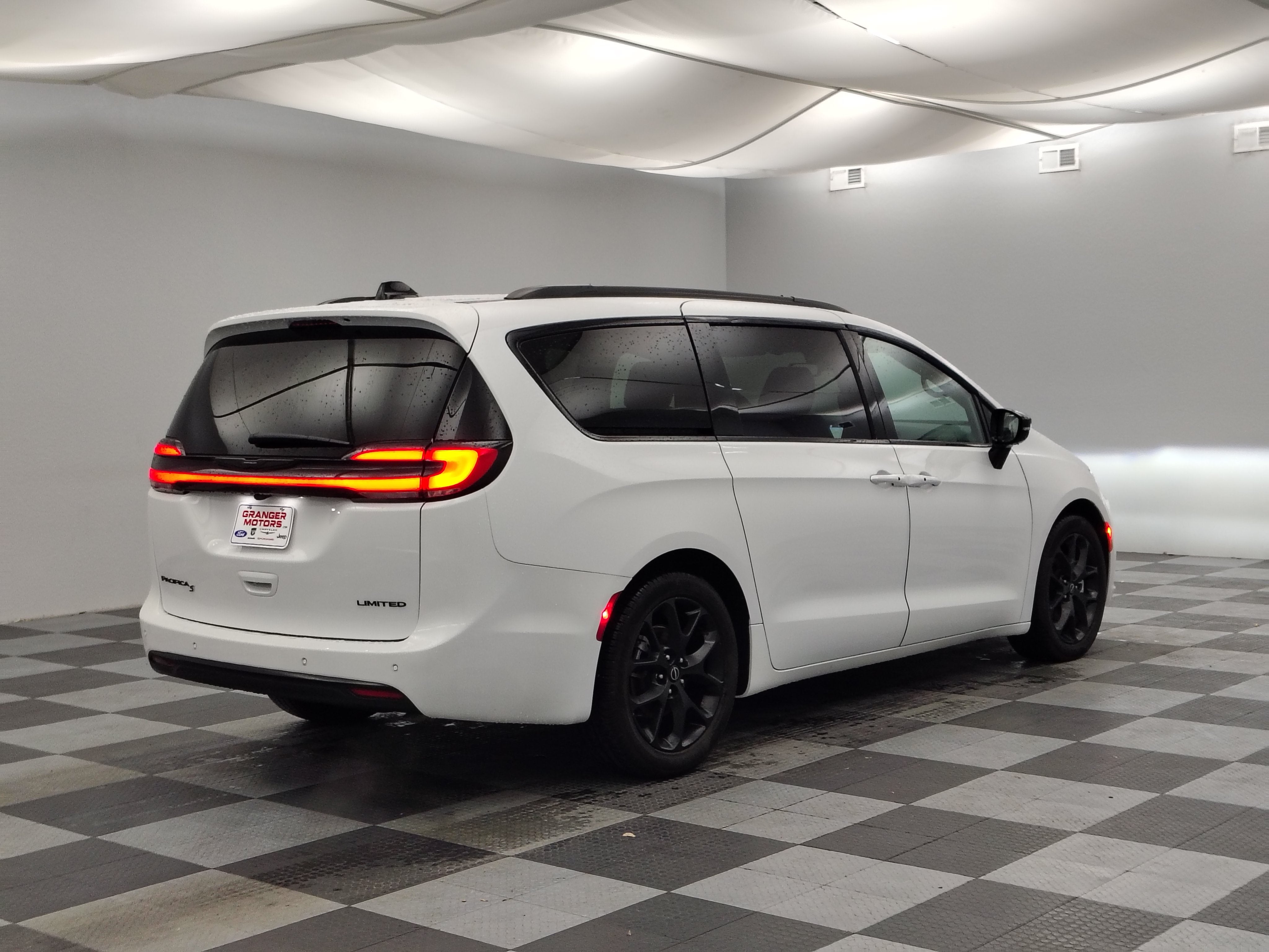 2026 Chrysler Pacifica Limited