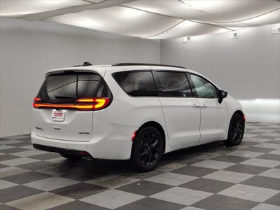 2026 Chrysler Pacifica Limited