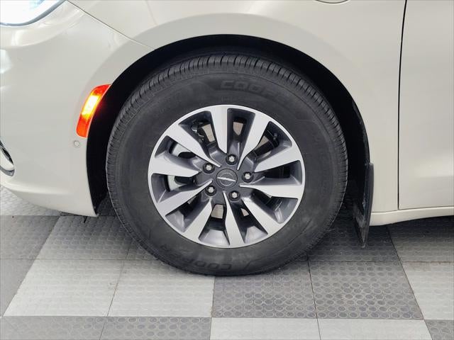 2021 Chrysler Pacifica Hybrid Touring L