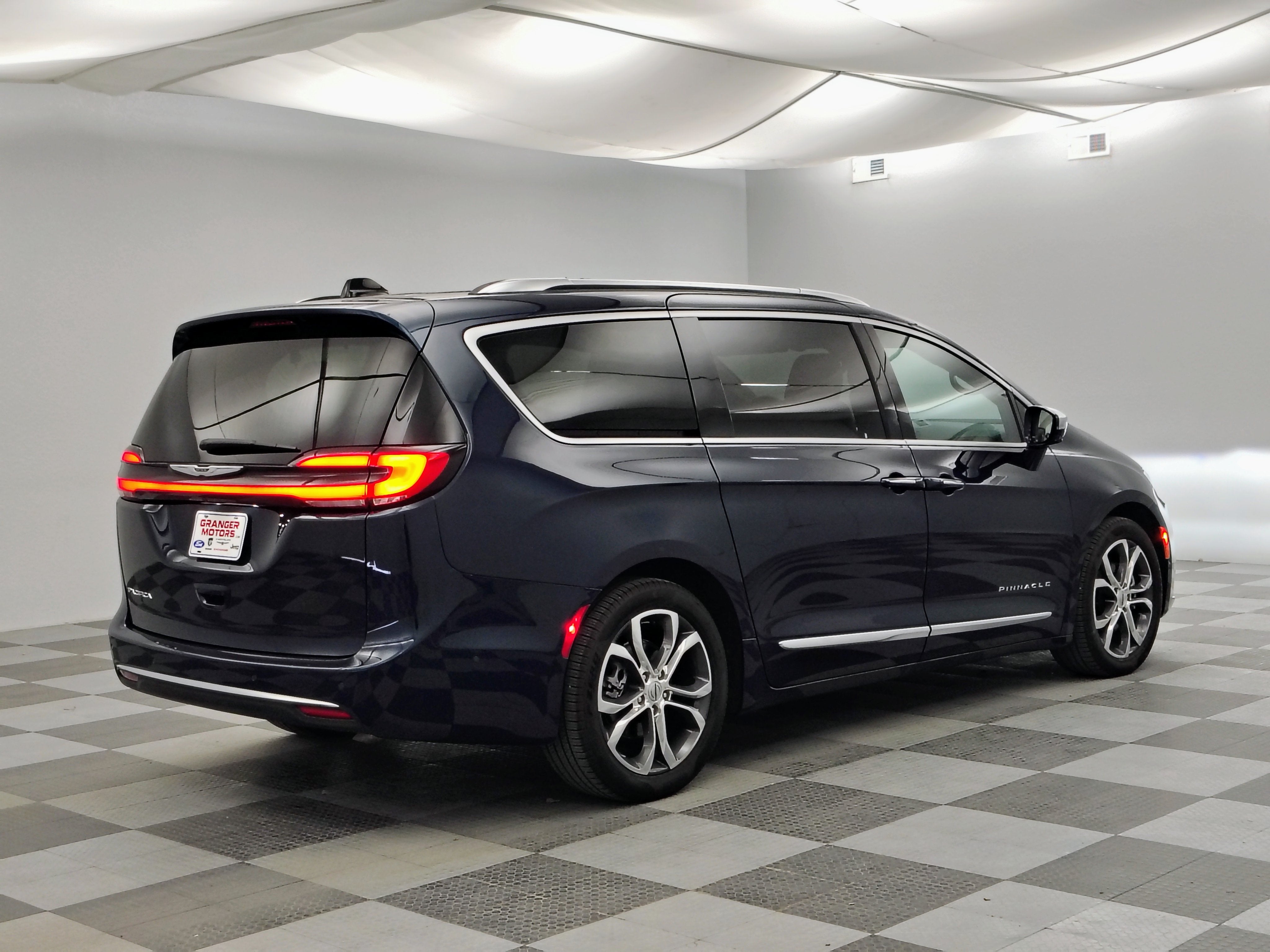 2024 Chrysler Pacifica Pinnacle