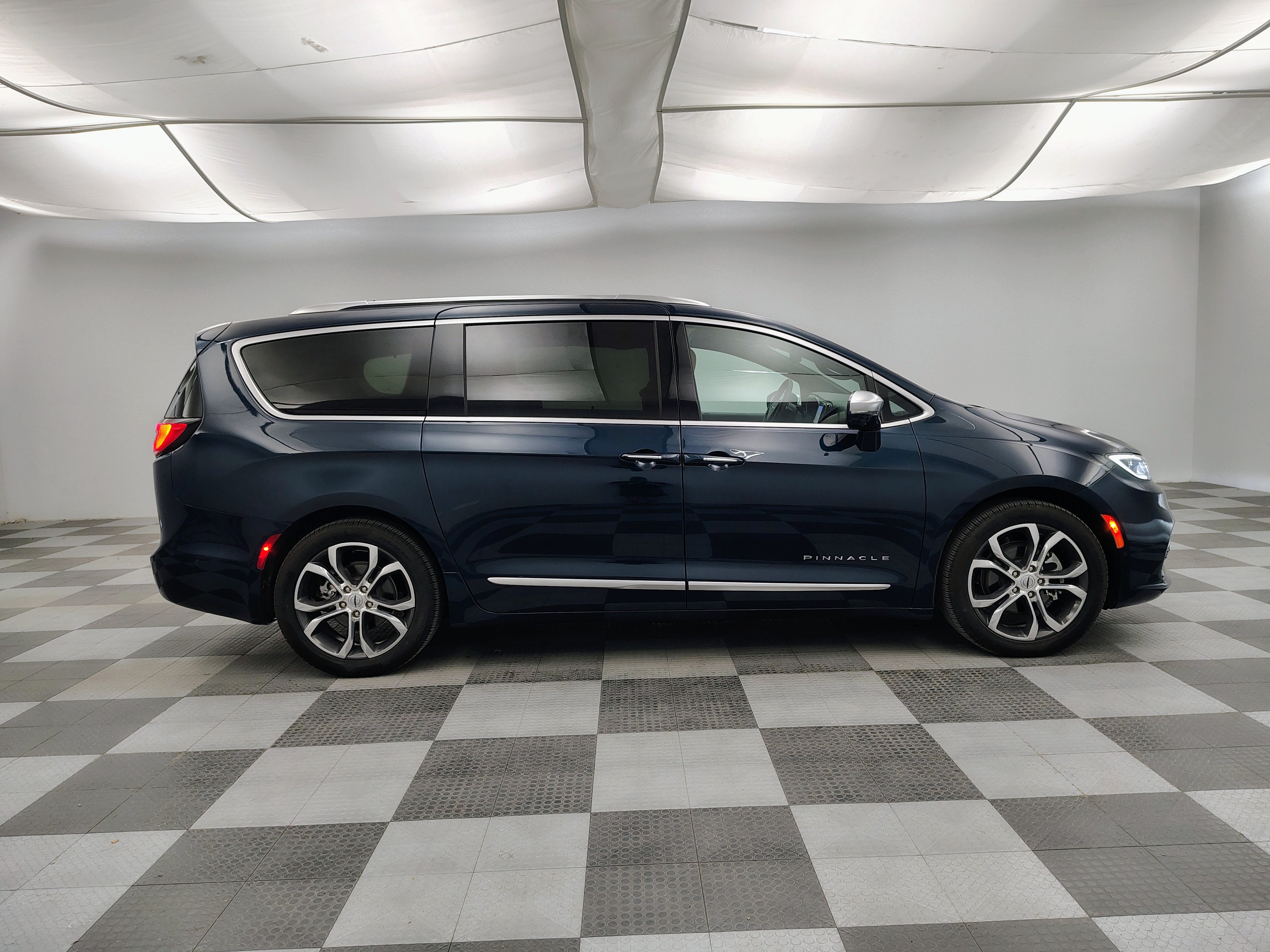 2024 Chrysler Pacifica Pinnacle