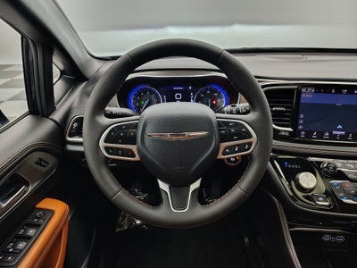 2024 Chrysler Pacifica Pinnacle