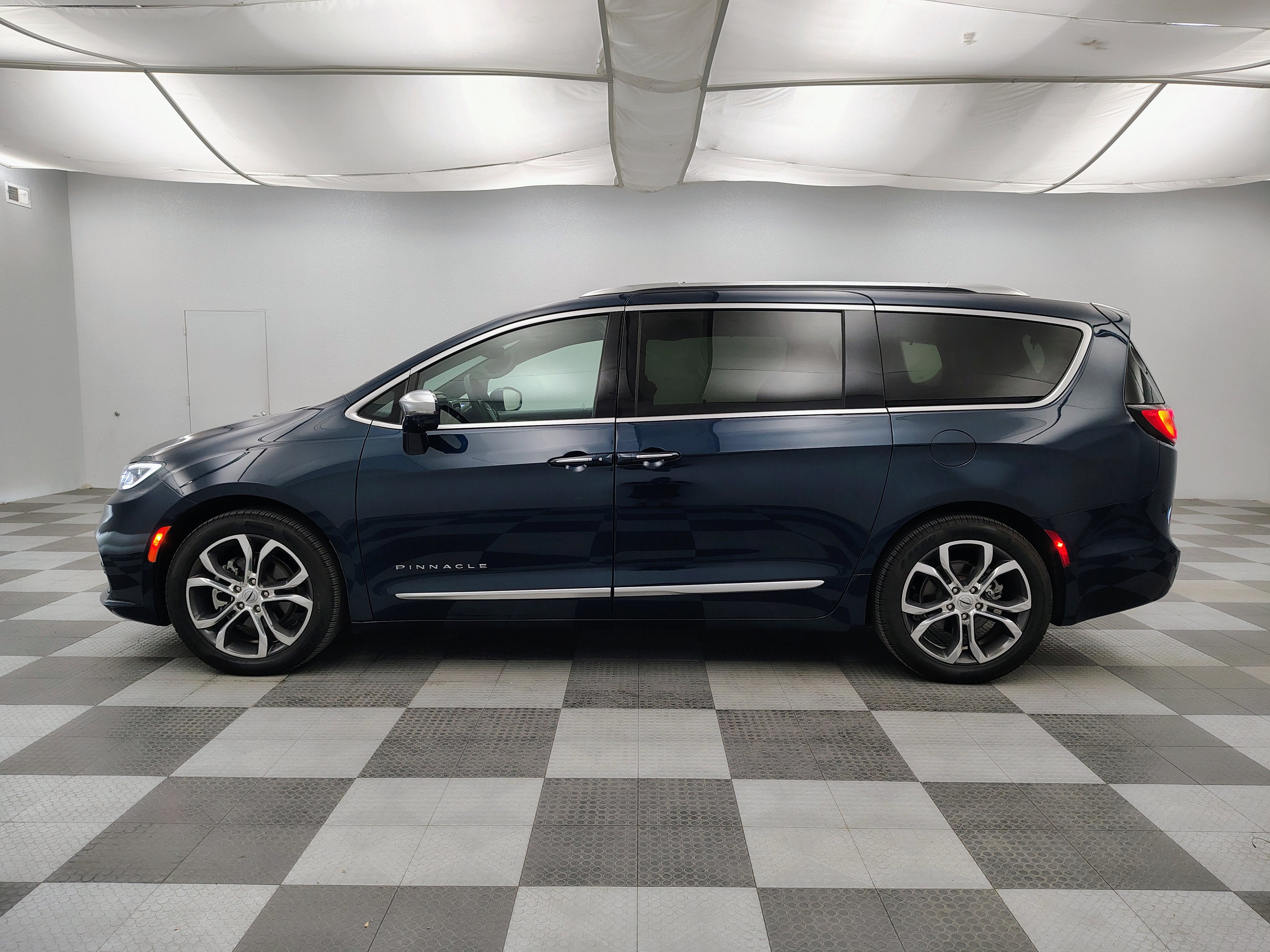 2024 Chrysler Pacifica Pinnacle