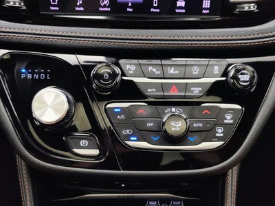 2024 Chrysler Pacifica Pinnacle
