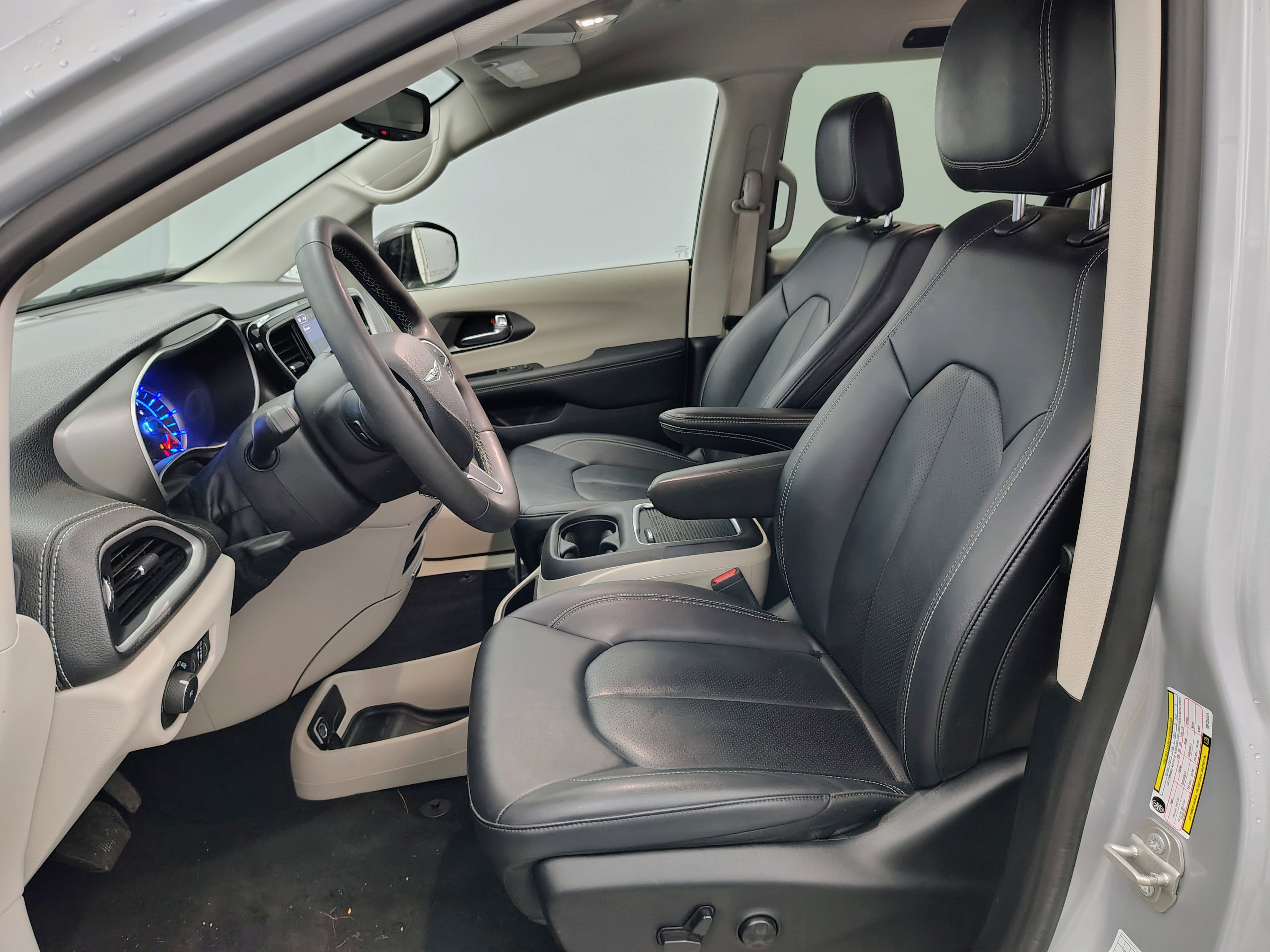 2024 Chrysler Pacifica Hybrid Select