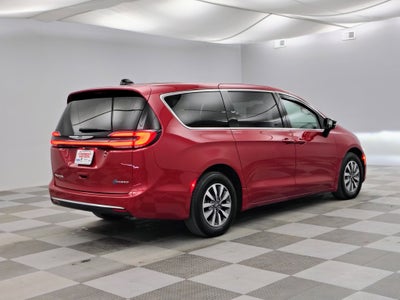 2025 Chrysler Pacifica Hybrid Select