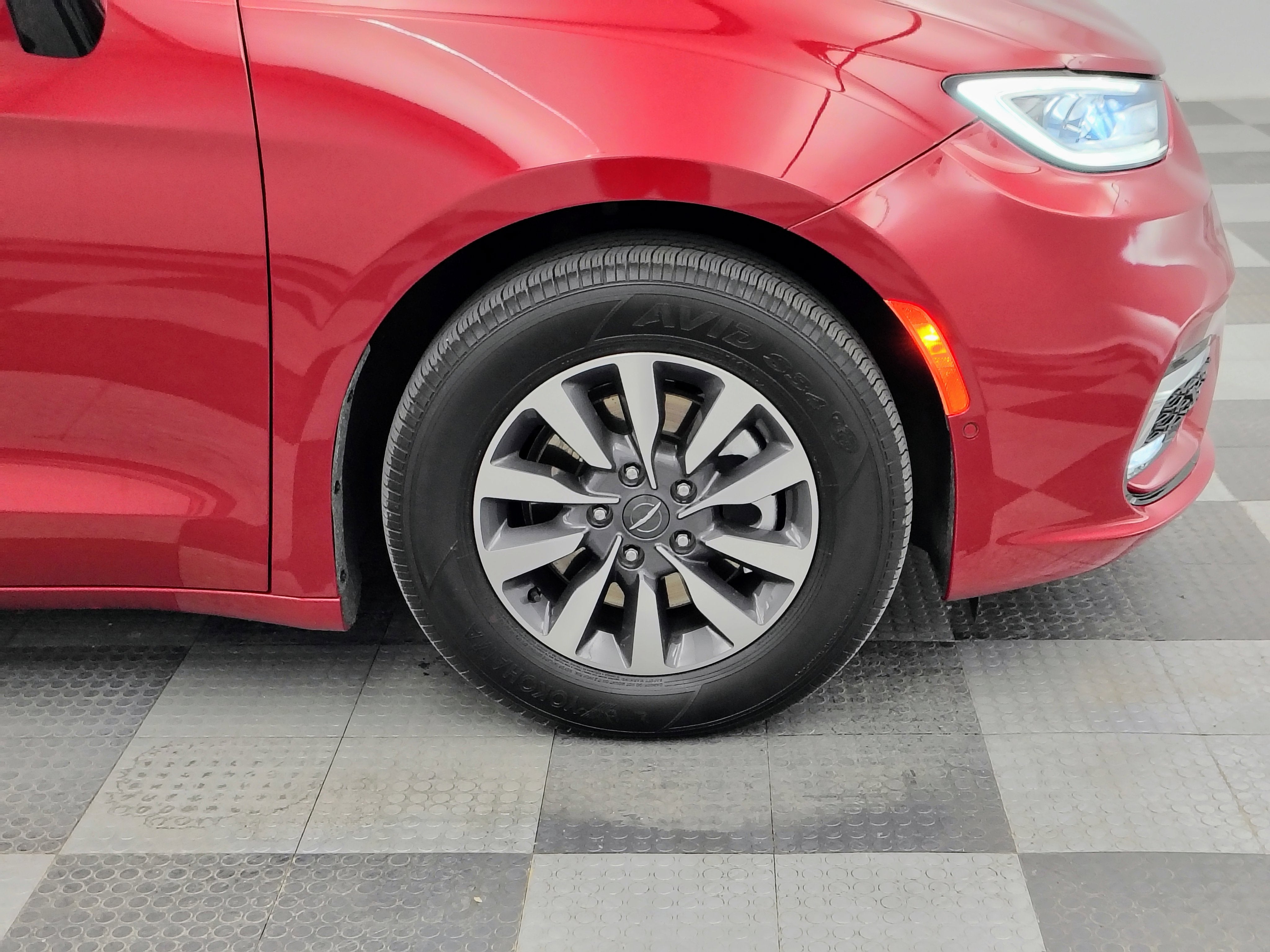 2025 Chrysler Pacifica Hybrid Select