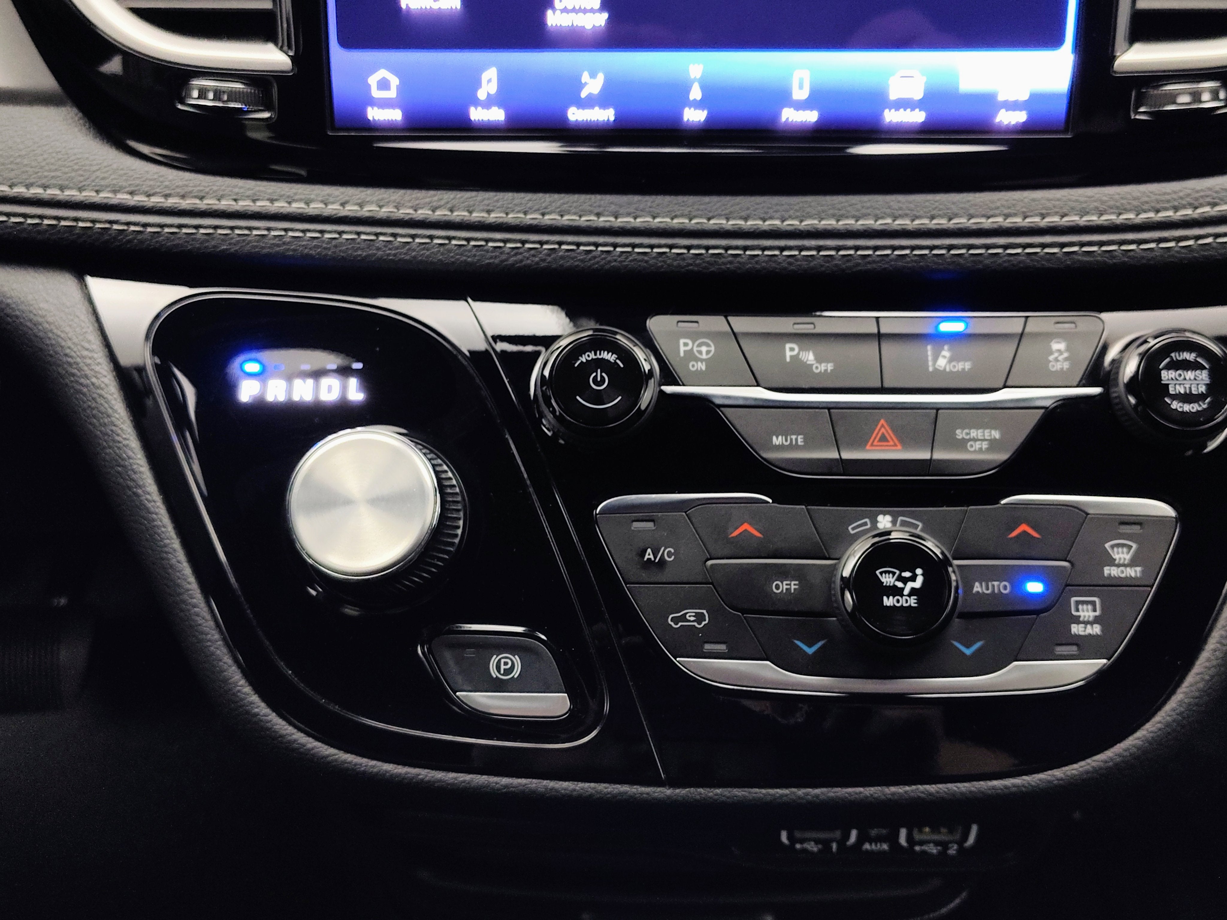 2025 Chrysler Pacifica Hybrid Select