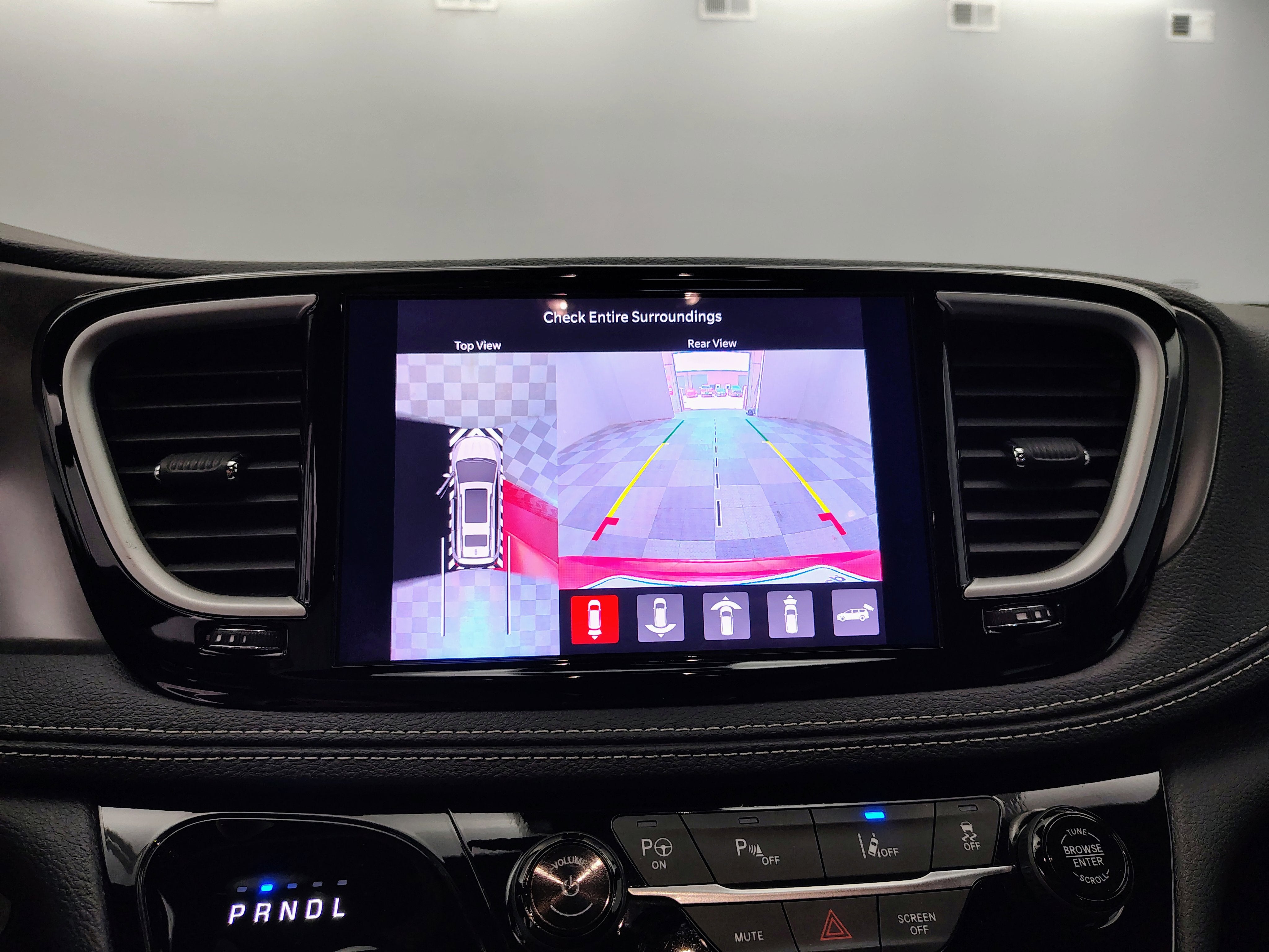 2025 Chrysler Pacifica Hybrid Select