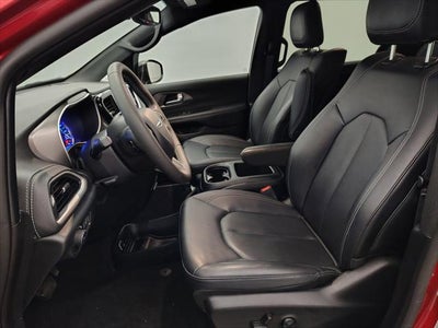 2025 Chrysler Pacifica Hybrid Select