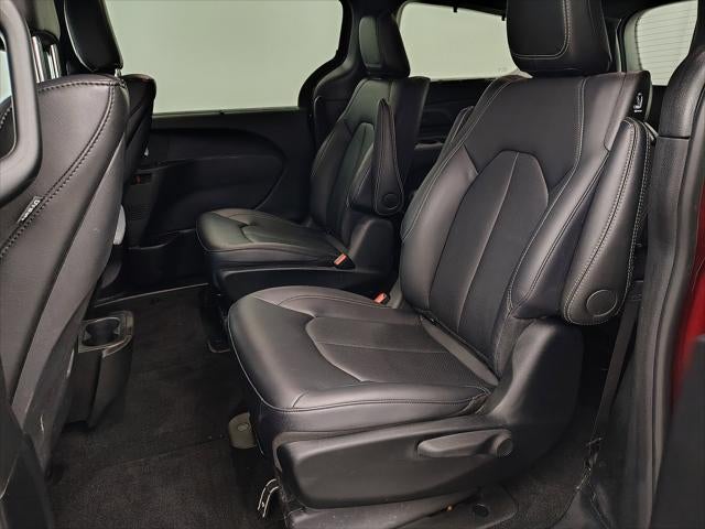2025 Chrysler Pacifica Hybrid Select