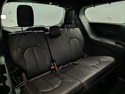 2025 Chrysler Pacifica Hybrid Select