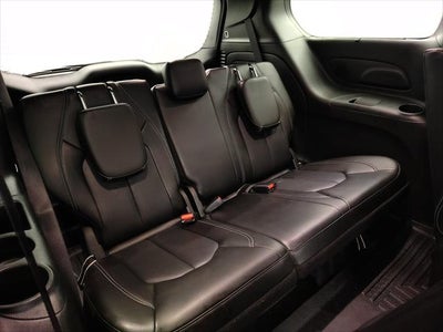 2025 Chrysler Pacifica Hybrid Select