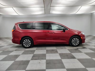 2025 Chrysler Pacifica Hybrid Select