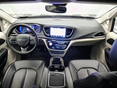 2024 Chrysler Pacifica Touring L AWD