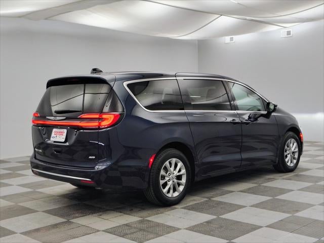 2024 Chrysler Pacifica Touring L AWD