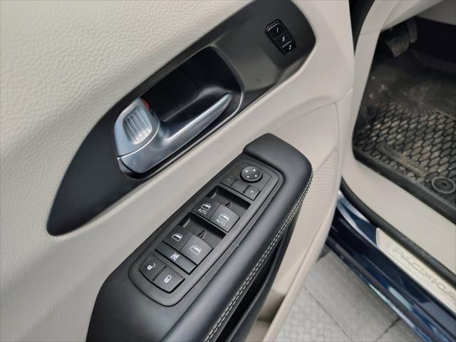 2024 Chrysler Pacifica Touring L AWD