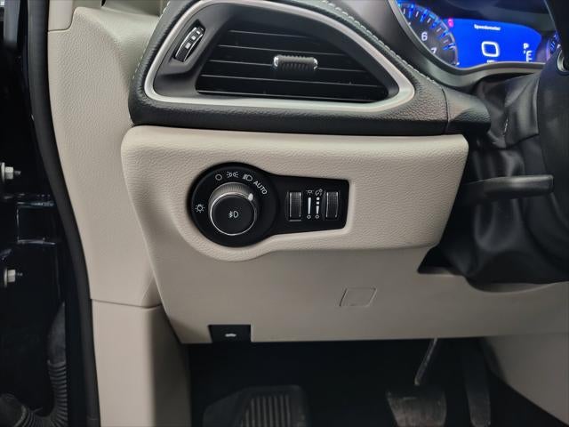 2024 Chrysler Pacifica Touring L AWD