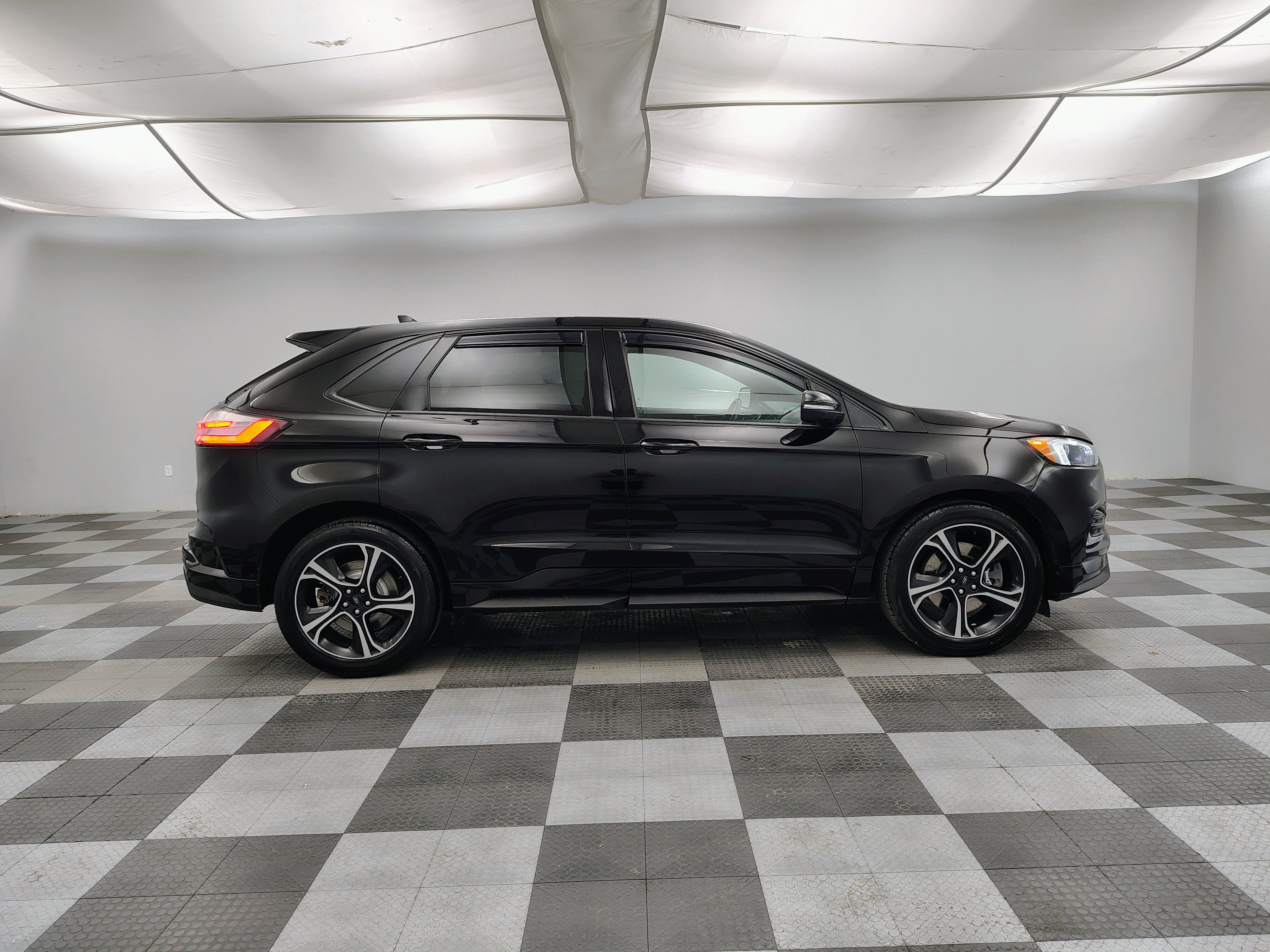 2019 Ford Edge ST