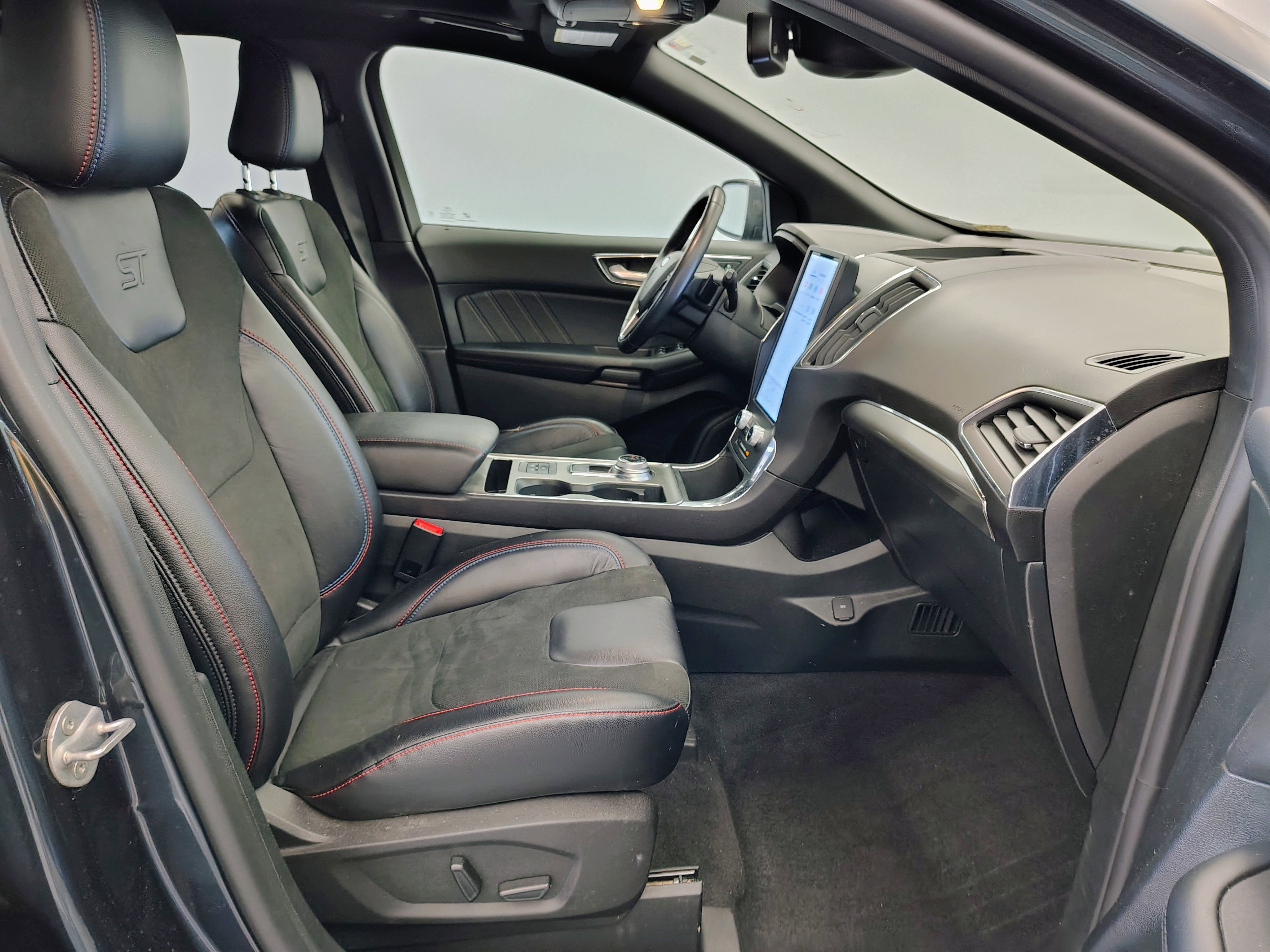 2023 Ford Edge ST
