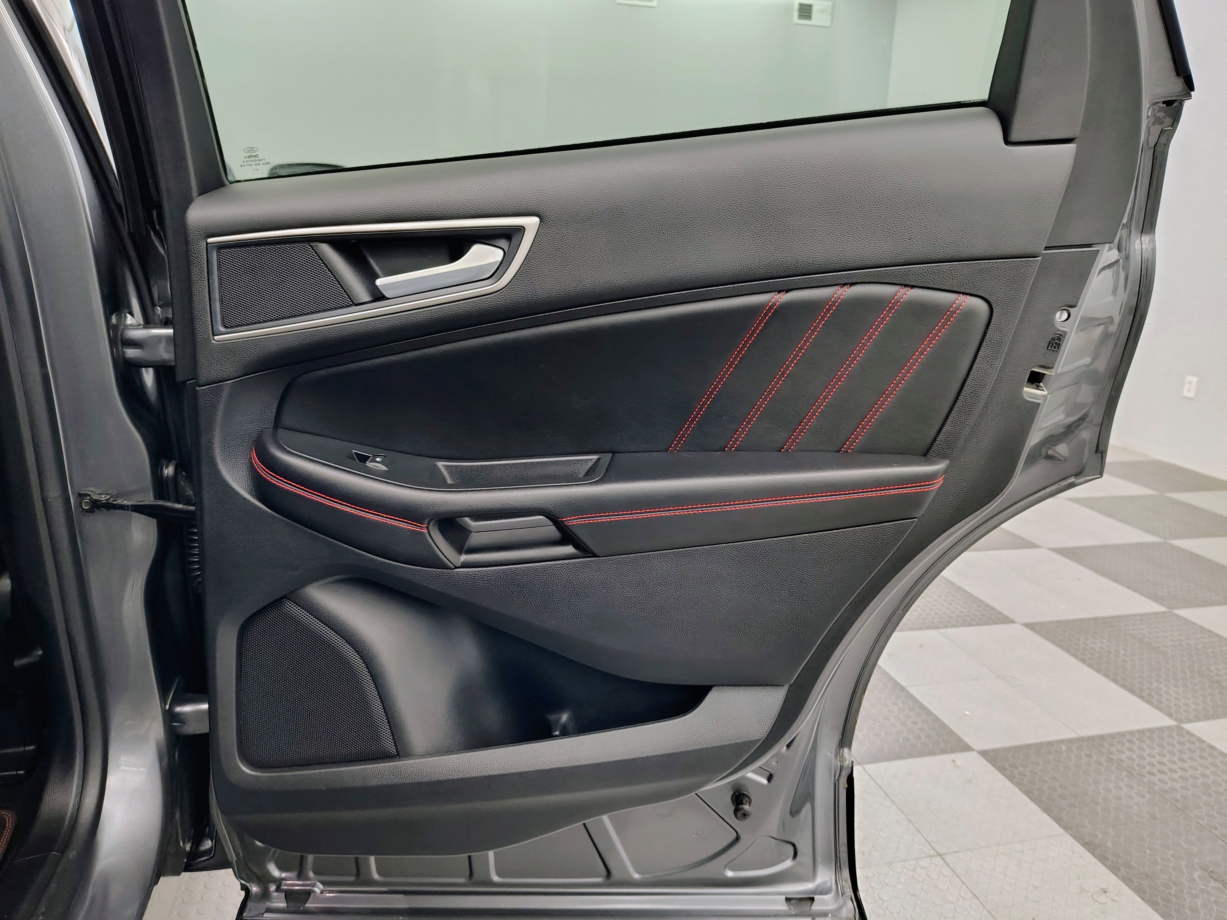 2022 Ford Edge ST-Line